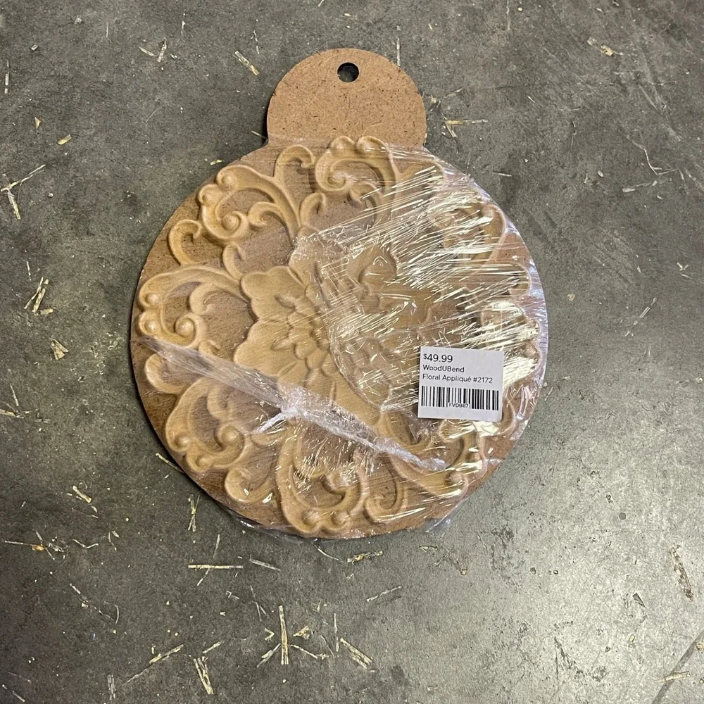 WoodUbend Floral Applique 2172 Round Decorative Moulding Furniture Embellishment